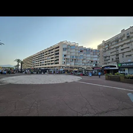 Port De Sorra شقة